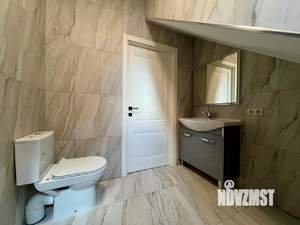 Дом 159м², 2-этажный, на длительный срок,