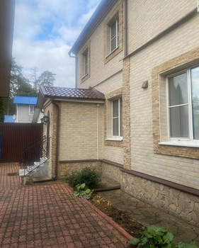 Дом 100м², 2-этажный, на длительный срок,