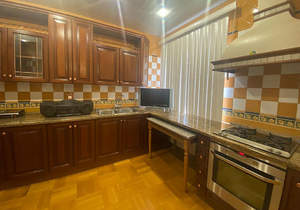 Дом 100м², 2-этажный, на длительный срок,