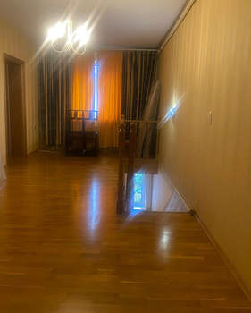 Дом 100м², 2-этажный, на длительный срок,