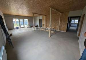 Дом 179м², 1-этажный, участок 7 сот.