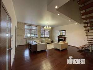 Коттедж 225м², 3-этажный, участок 4 сот.