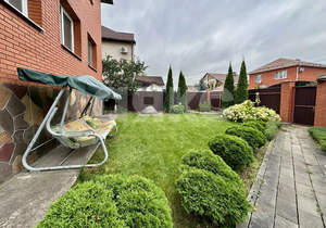 Дом 236м², 3-этажный, участок 8 сот.