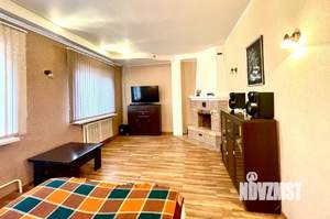 Дом 200м², 2-этажный, участок 6 сот.