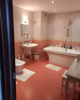 Дом 200м², 3-этажный, участок 1 сот.