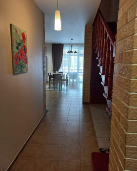 Дом 200м², 3-этажный, участок 1 сот.