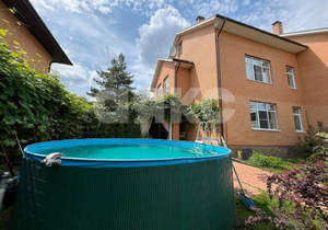 Дом 220м², 3-этажный, участок 4 сот.