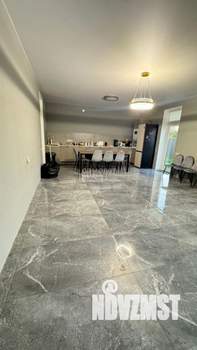 Коттедж 280м², 2-этажный, участок 6 сот.