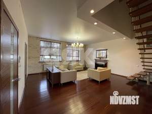 Коттедж 220м², 3-этажный, участок 4 сот.