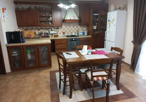 Дом 200м², 3-этажный, участок 1 сот.