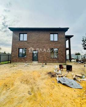 Дом 200м², 2-этажный, участок 6 сот.