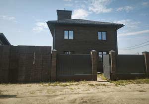 Дом 211м², 2-этажный, участок 11 сот.