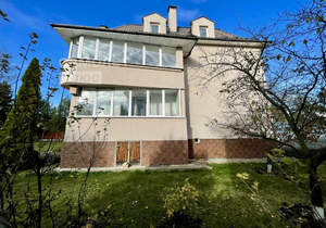 Дом 550м², 3-этажный, участок 15 сот.