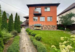 Дом 236м&sup2;, 2-этажный, участок 8 сот.  