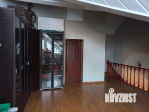 Таунхаус 200м&sup2;, 3-этажный, участок 1 сот.  