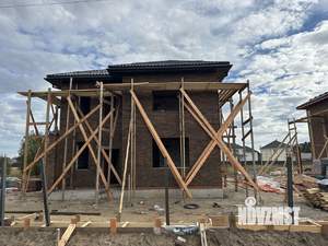 Дом 180м&sup2;, 2-этажный, участок 6 сот.  