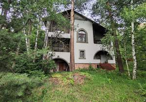 Дом 274м&sup2;, 3-этажный, участок 8 сот.  