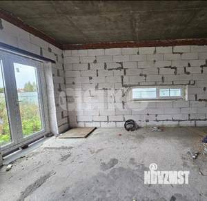 Дом 180м&sup2;, 2-этажный, участок 6 сот.  