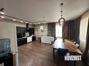 Дом 261м², 2-этажный, участок 8 сот.  