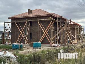 Дом 180м&sup2;, 2-этажный, участок 6 сот.  