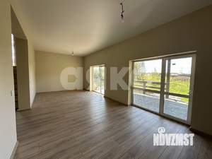 Дом 184м², 2-этажный, участок 6 сот.  
