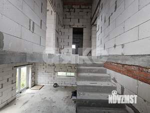 Дом 180м&sup2;, 2-этажный, участок 6 сот.  