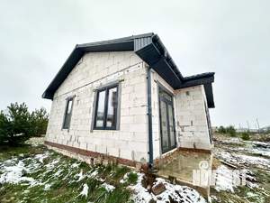 Дом 97м², 1-этажный, участок 6 сот.  