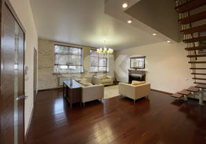 Дом 220м&sup2;, 3-этажный, участок 4 сот.  