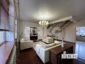 Коттедж 220м&sup2;, 3-этажный, участок 4 сот.  