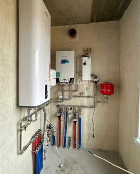 Дом 200м², 2-этажный, участок 6 сот.  