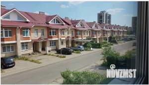 Таунхаус 200м&sup2;, 3-этажный, участок 1 сот.  