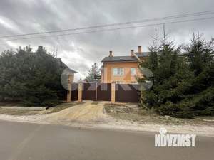 Коттедж 220м&sup2;, 3-этажный, участок 4 сот.  