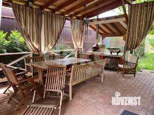 Коттедж 220м&sup2;, 3-этажный, участок 4 сот.  