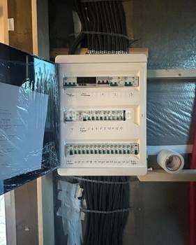 Дом 120м², 2-этажный, участок 6 сот.  