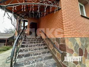 Дом 236м², 3-этажный, участок 8 сот.  