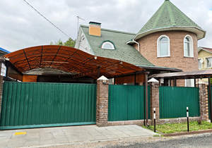 Дом 220м&sup2;, 2-этажный, участок 6 сот.  