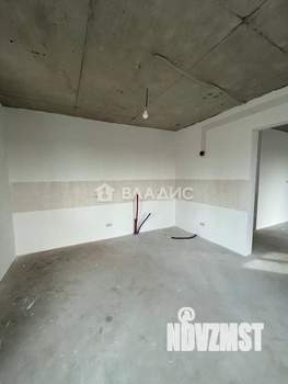 Дом 200м&sup2;, 2-этажный, участок 6 сот.  