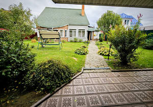 Дом 220м&sup2;, 2-этажный, участок 6 сот.  