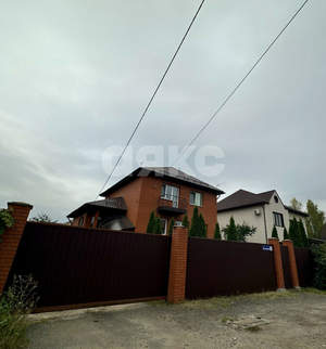 Дом 236м², 3-этажный, участок 8 сот.  