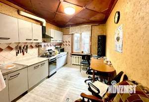 Дом 200м&sup2;, 2-этажный, участок 6 сот.  