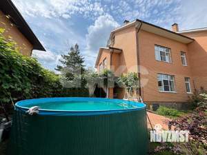 Коттедж 220м&sup2;, 3-этажный, участок 4 сот.  