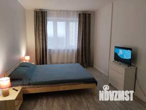 1-к квартира, посуточно, 42м2, 14/21 этаж