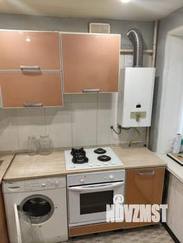 2-к квартира, вторичка, 42м2, 1/4 этаж
