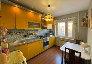 3-к квартира, вторичка, 65м2, 6/9 этаж