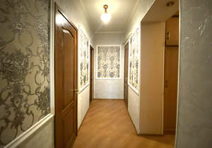 3-к квартира, вторичка, 83м2, 1/3 этаж