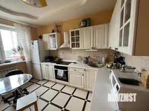 2-к квартира, вторичка, 56м2, 10/19 этаж