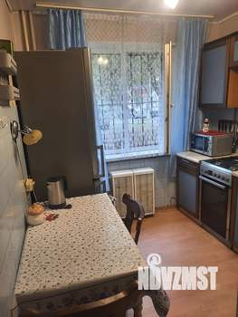 2-к квартира, вторичка, 46м2, 1/4 этаж