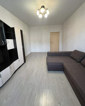 1-к квартира, вторичка, 42м2, 8/17 этаж