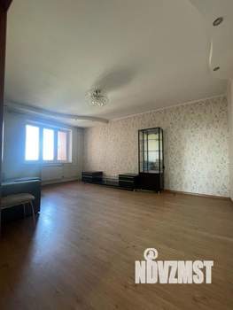 4-к квартира, вторичка, 95м2, 8/17 этаж