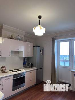 2-к квартира, вторичка, 63м2, 10/17 этаж